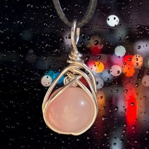 Elegant Silver and Pink Pendant Necklace